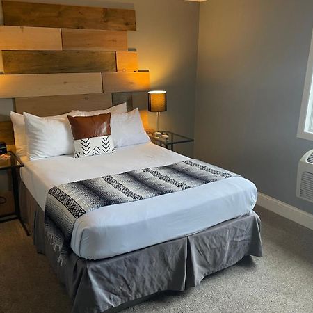 Hotel Rapids Grand Rapids Ngoại thất bức ảnh