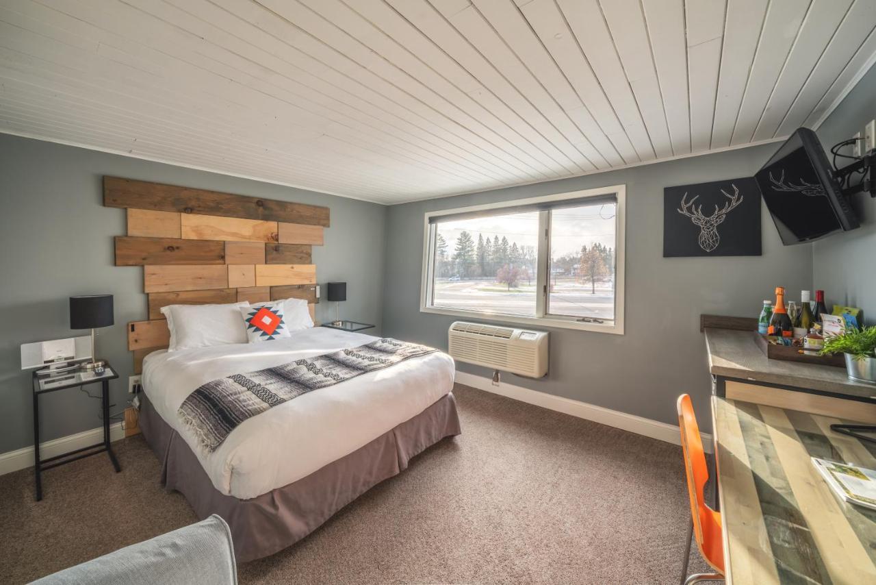 Hotel Rapids Grand Rapids Ngoại thất bức ảnh